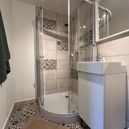 Apartment Jask *